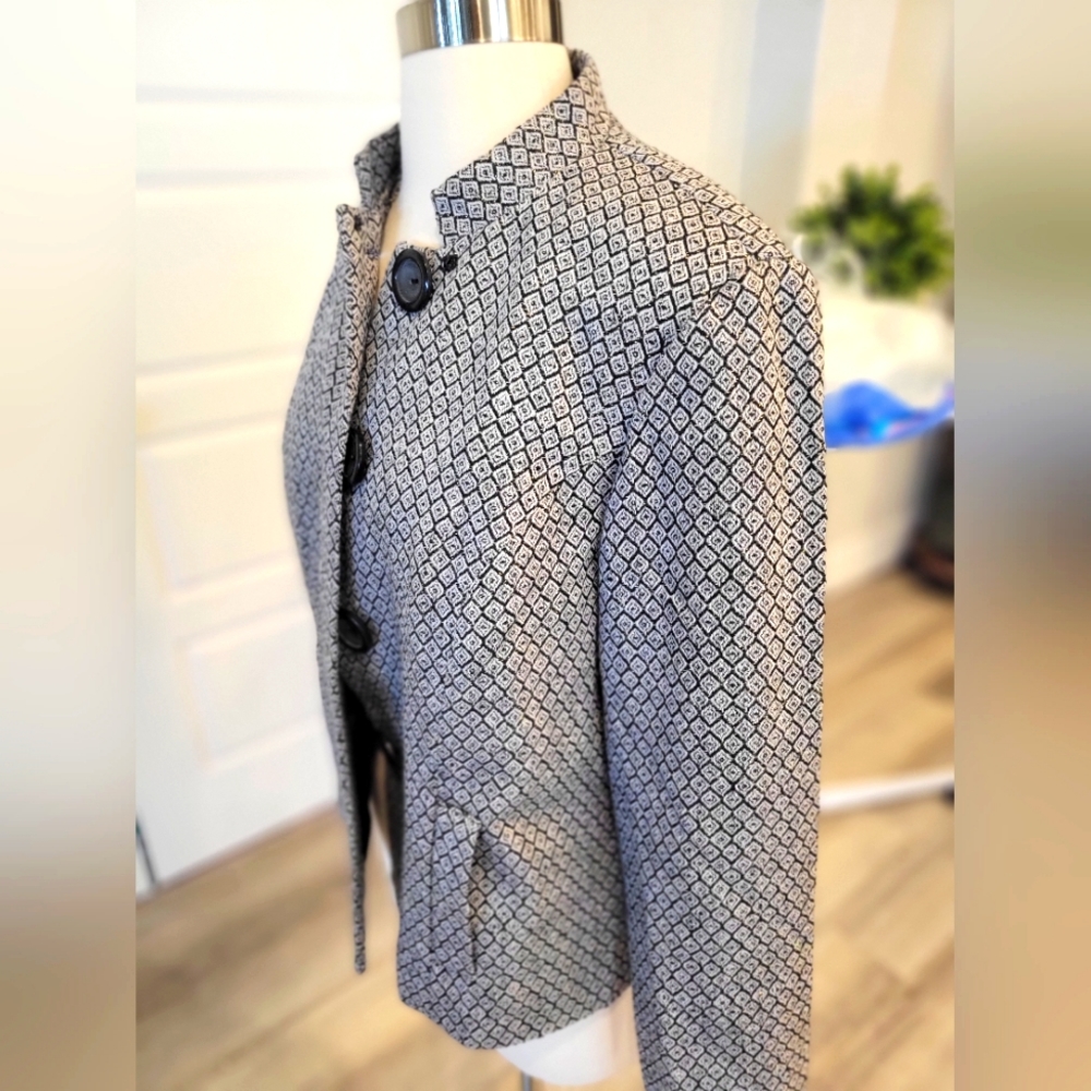 WOMEN'S GREY AND BLACK METRO STYLE SKIRT SUIT SET SIZE 12 - Picture 4 of 16